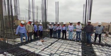 Estudiantes de la Escuela de Arquitectura USAT realizan visita de campo a proyectos emblemáticos de Chiclayo