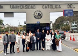 Estudiantes de la Escuela de Contabilidad USAT realizan viaje de estudios a Lima