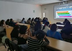 Estudiantes de Educación USAT participan en clase magistral con Fray Elías Neyra