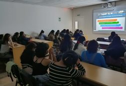 Estudiantes de Educación USAT participan en clase magistral con Fray Elías Neyra