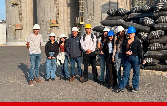 Estudiantes de la Escuela de Contabilidad USAT visitan Molino de Lambayeque